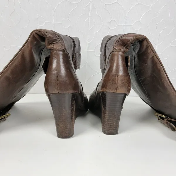a.n.a. A New Approach Womens Boots 7 Brown Leather Knee High Wedges Heels Buckle - Image 8