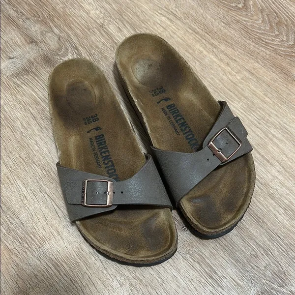 BIRKENSTOCK | Madrid Birkibuc Sandals in‎ Mocha - Image 4