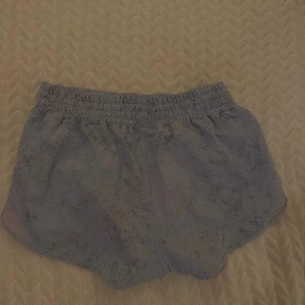 lululemon hotty hot shorts - Image 3