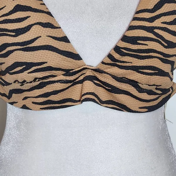 Aerie Tan and Black Tiger Print Bikini Top NWT Size Small Triangle Bikini Top - Image 2