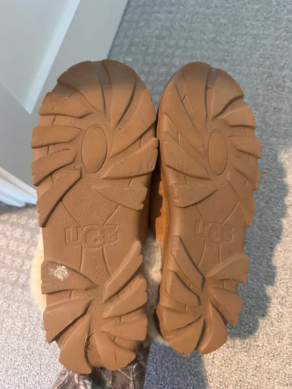 UGG slippers - Image 9