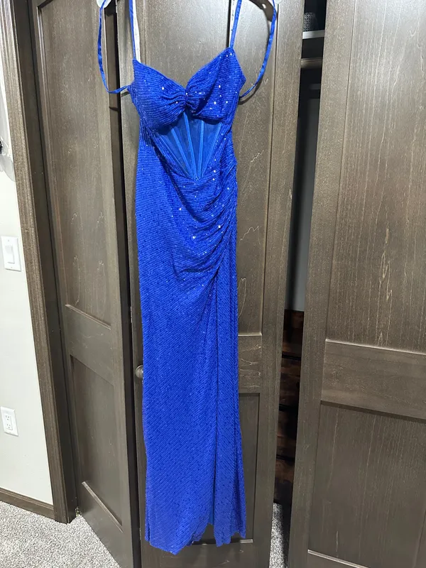 Blue Prom Dress Size 4 - Image 3