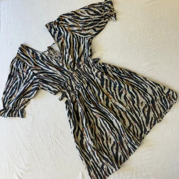 Speed Limit MPH Animal Print Smocked‎ Mini Dress Womens Small Puff Sleeve - Image 6