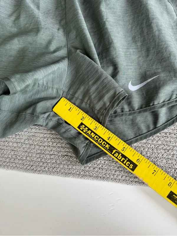 Nike Women's Sage Green Athletic Running Shorts Size Medium - Image 8