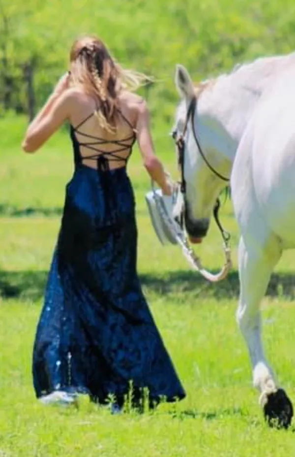Windsor Navy Blue Prom Dress - Image 3