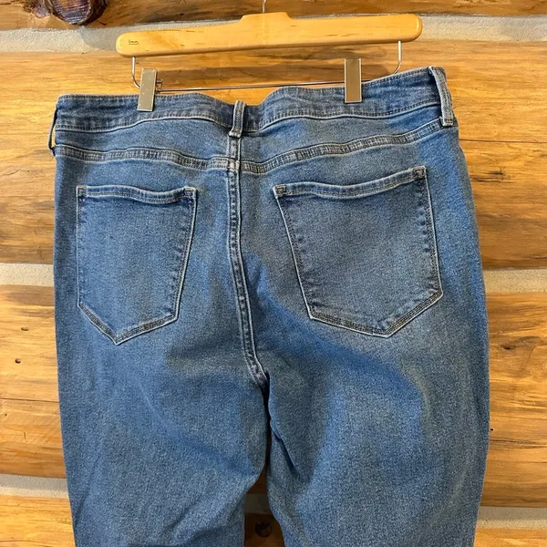 Old Navy Rockstar Super Skinny High Rise - Image 3