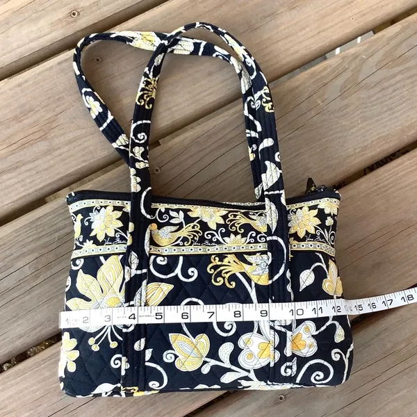 Vera Bradley purse🖤💛🤍 - Image 11