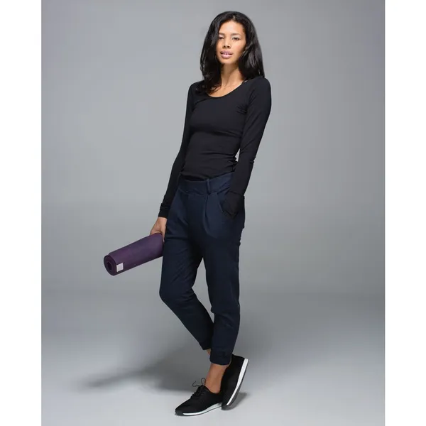 Lululemon Scoop Back Long Sleeve Black Luon Size 6-8 - Image 11