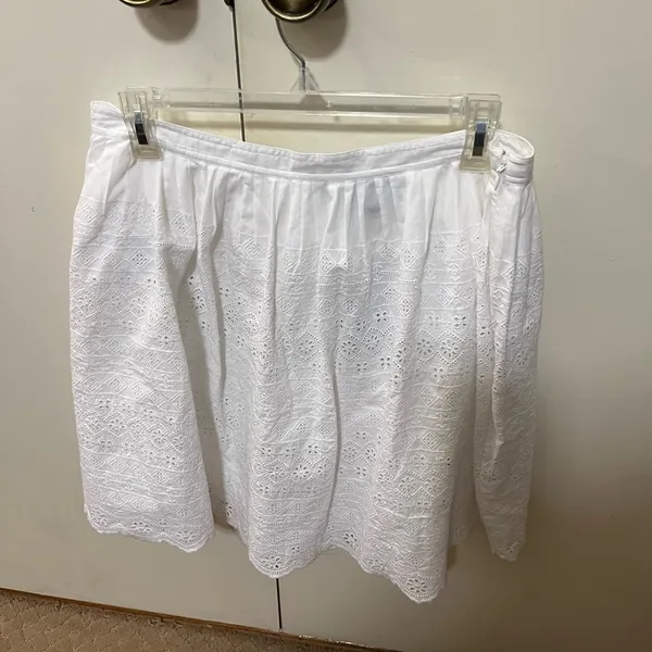 NWT POLO RALPH LAUREN Women’s Eyelet Cotton Mini Skirt White 8 - Image 4