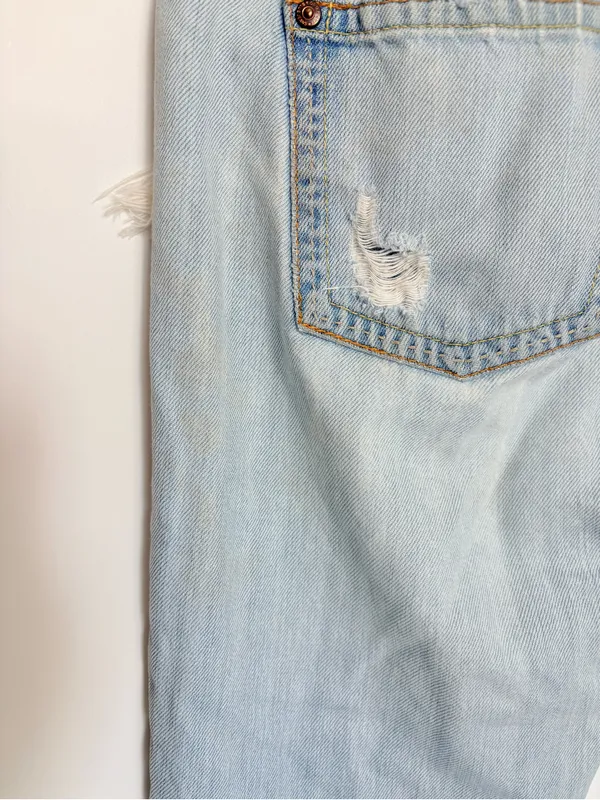 Vintage Old Navy Low Rise Light Blue Distressed Women’s Jeans 6 - Image 7
