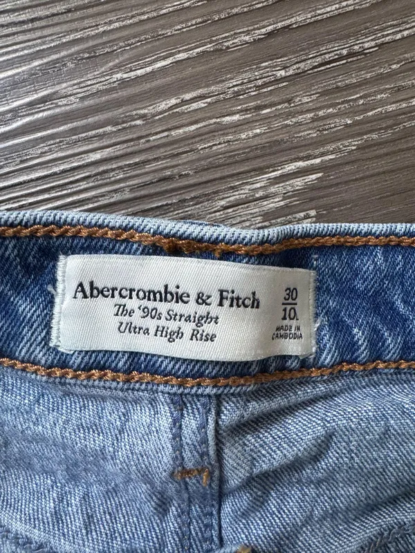 Abercrombie High-Rise Jeans Ultra Straight - Image 4
