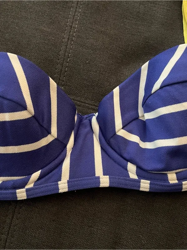 Y2K Juicy Couture Striped Blue & White Bikini Top with Yellow Straps Size Large - Image 5