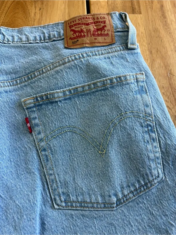 Levi’s 501 Original Fit Jeans W31 L26 Light Wash Button Fly Straight Leg - Image 10