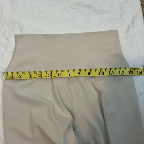 Aritzia Golden LIFE New Cheeky Hi-Rise 7" Short - Image 11