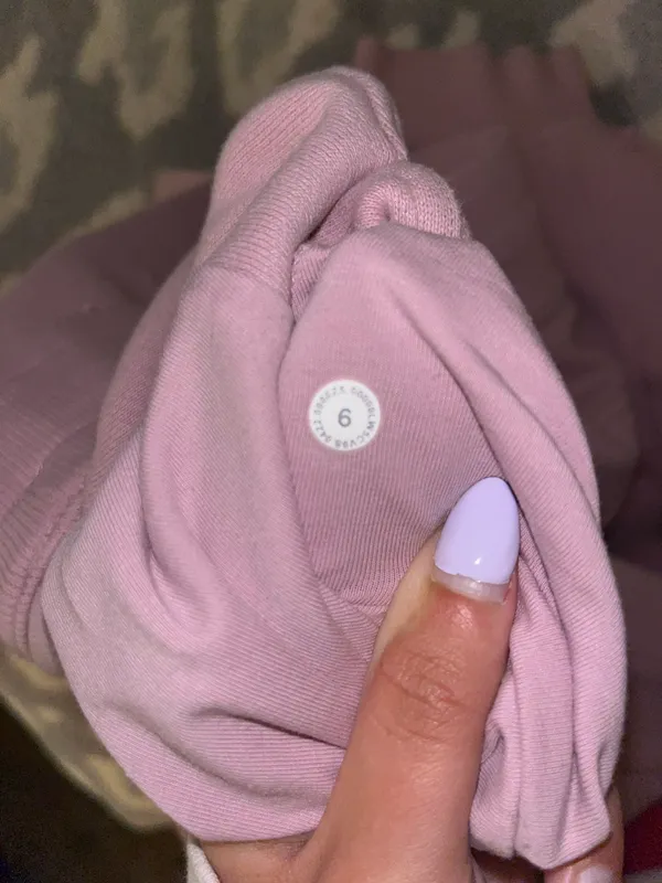 Lululemon Scuba Sweatpants - Image 2