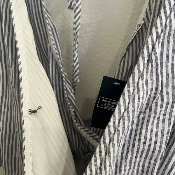 NWT Abercrombie & Fitch Striped Linen Wrap Top XS - Image 7