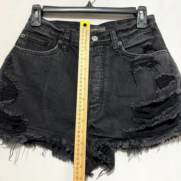 Abercrombie & Fitch Cut Off Shorts Women's 2/26 Black Denim Distressed Zip Fly - Image 3