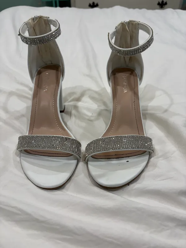 White Heels Windsor - Image 2
