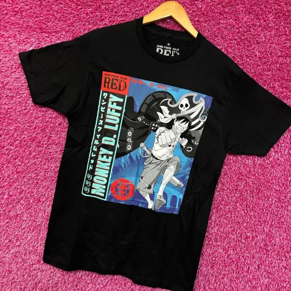 One Piece Monkey D Luffy Red Anime Movie tshirt size medium - Image 3