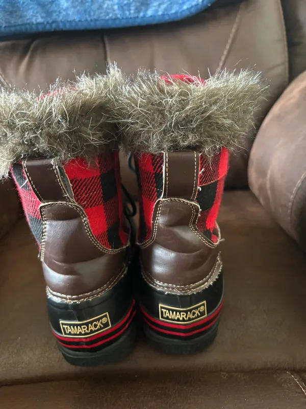 Tamarack Black And Red Plaid Women’s Boots - Image 4