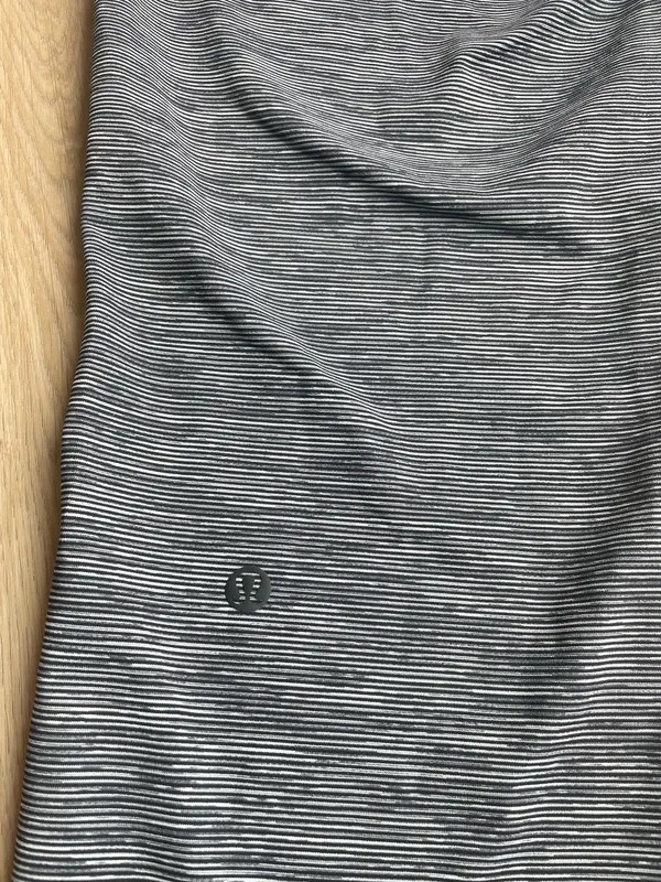 Lululemon On The Fly Pants 28" - Image 5