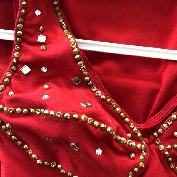 🛍️Red bodycon short dress w/mirrors and gold beads S - Image 5
