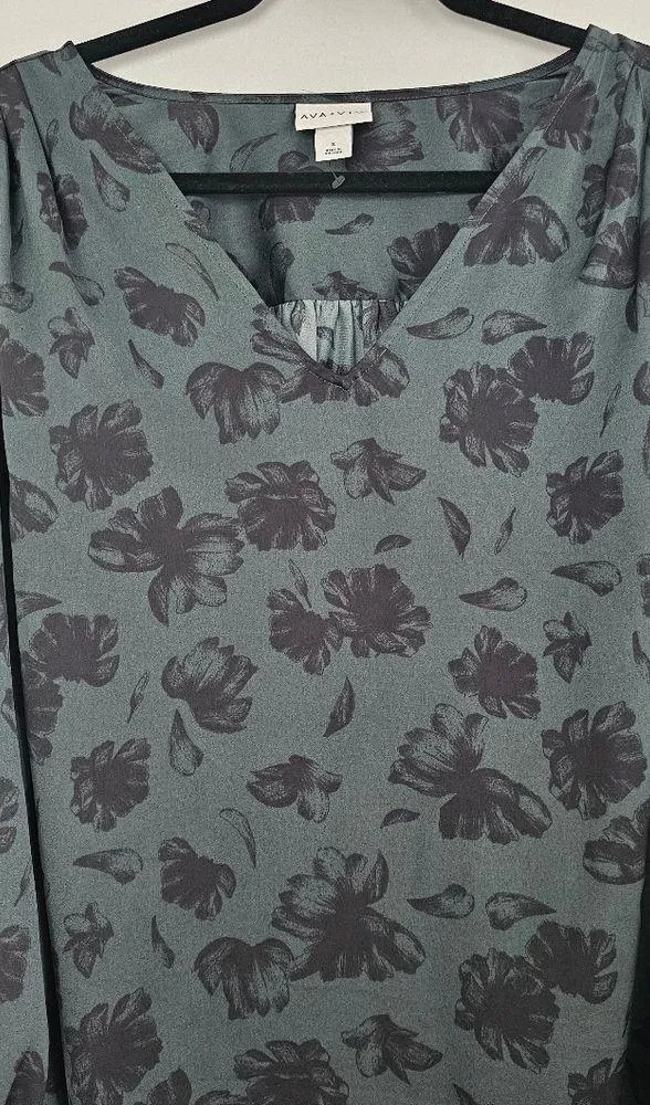 Ava & Viv Hunter green silk blouse w, black floral print. - Image 2