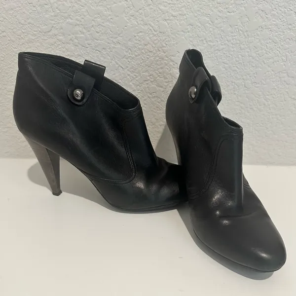 COACH Aliza Black Leather Ankle Boot Booties Size 8 - Image 2