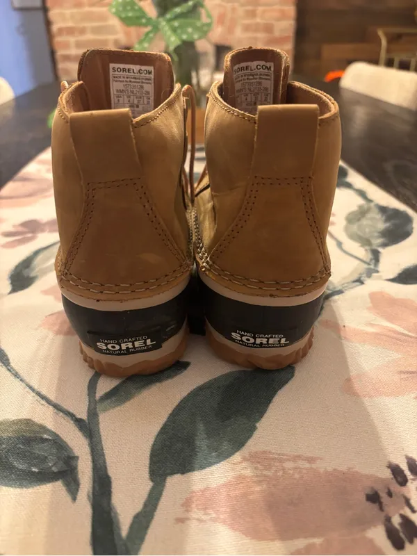Sorel Two-Tone Leather and Rubber Winter Boots in Brown and Black - Image 5
