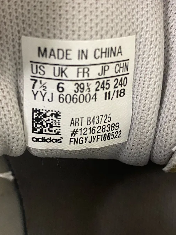 Women Adidas Solyx Running shoes Size 7.5 - Image 8