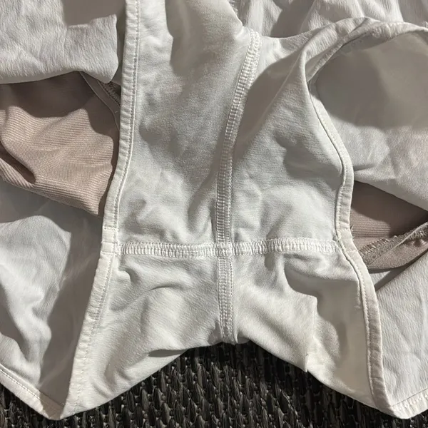 Lululemon Hotty Hot Short II *2.5" Swift Size 10 - Image 7