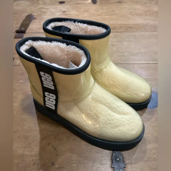 UGG Women’s Waterproof Shearling Ankle Boots – Size 7 - Image 2