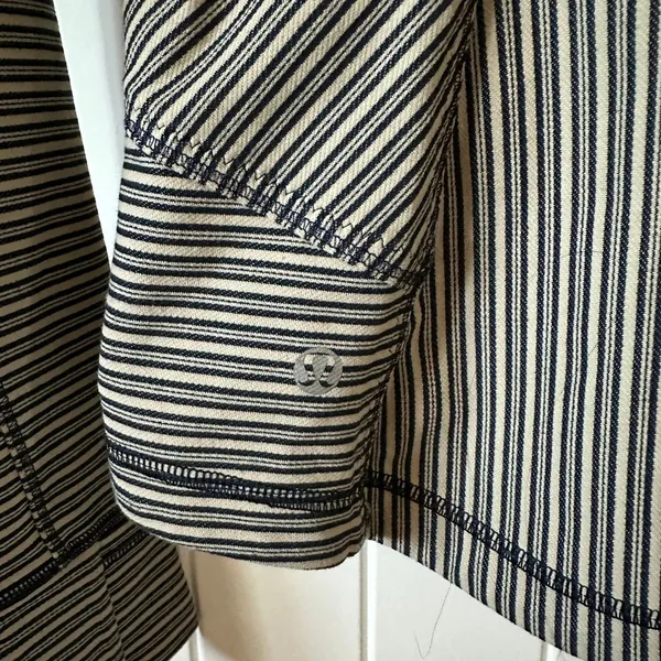 Lululemon Forme Jacket II Pine Stripe Size 6‎ - Image 7