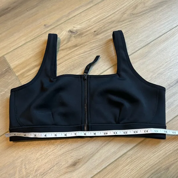 NWT Fabletics Barrier Low Impact Zip Up Sports Bra - Image 4
