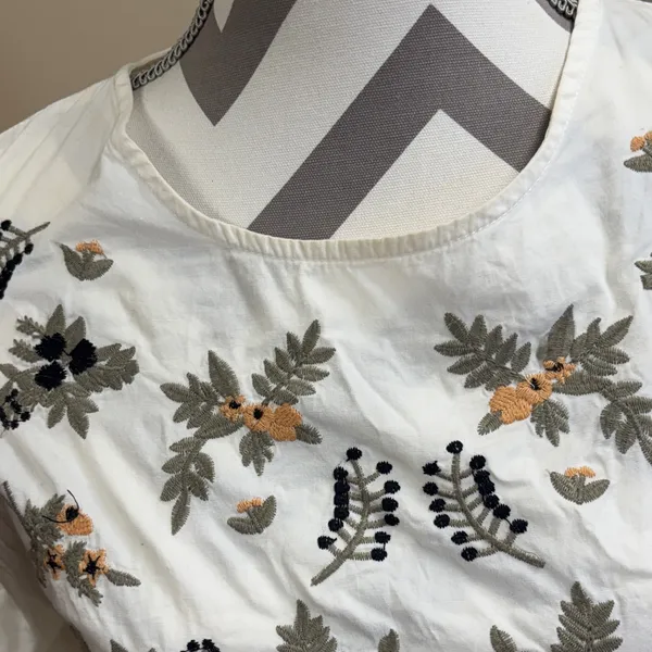 Love Riche White Floral Embroidered Midi Dress - Image 2