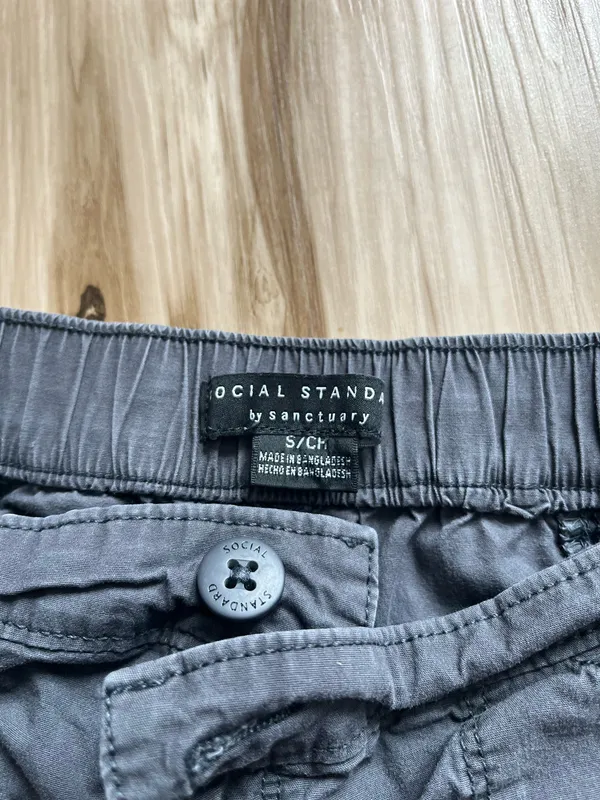 Social Standard by Sanctuary Pants Cargo Women’s Small - Image 2