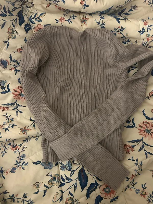 Hollister Wrap Sweater - Image 3