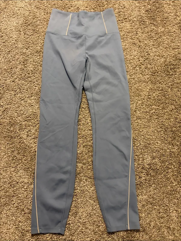 Vuori Women’s Evolve Lunar Blue Athletic Leggings Small - Image 2