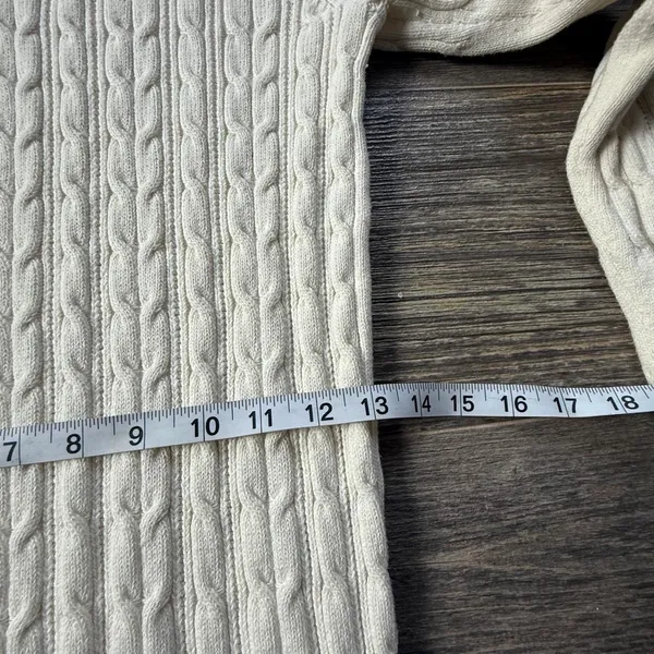 Y2K cable knit cotton sweater St. John's Bay cream cable knit sweater in size M No noticeable flaws, super soft and a fall staple!! Ptp 14.5 Waist 13” Inseam 18.5” Length 25” Material is stretchy #cableknit #cozy #Cotton #Sweaters#Fall - Image 5