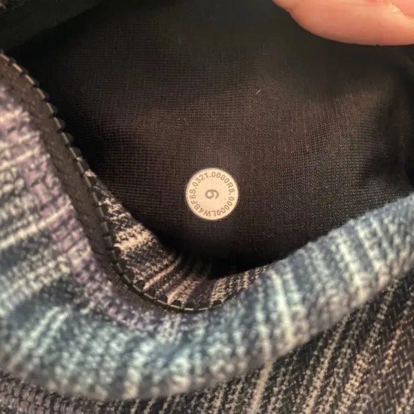 Lululemon Gray Hooded Define Jacket Heathered Stripe Full Zip Athleisure size 6 - Image 6