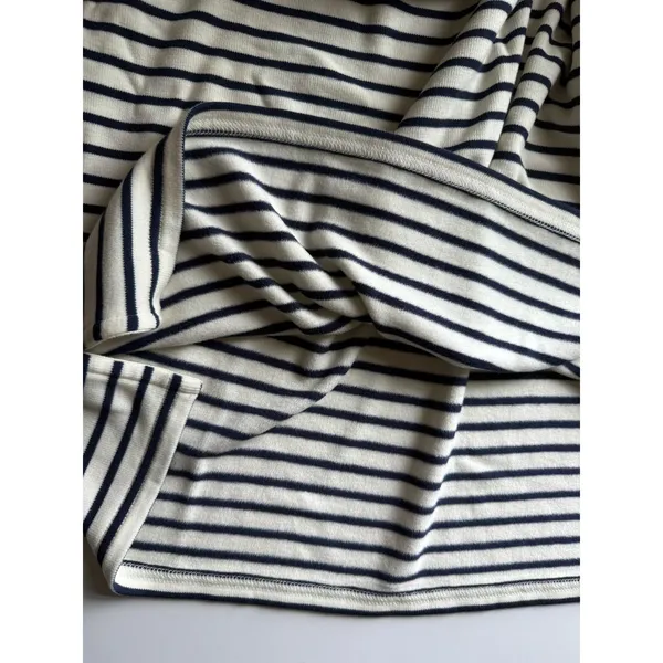 $98 Vineyard Vines White Navy striped Vneck Sweatshirt tee - XS - Image 8