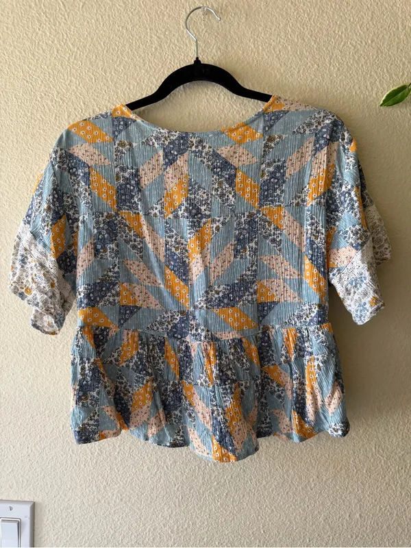AE Floral Lace-Up Flutter-Sleeve Blouse - Image 4