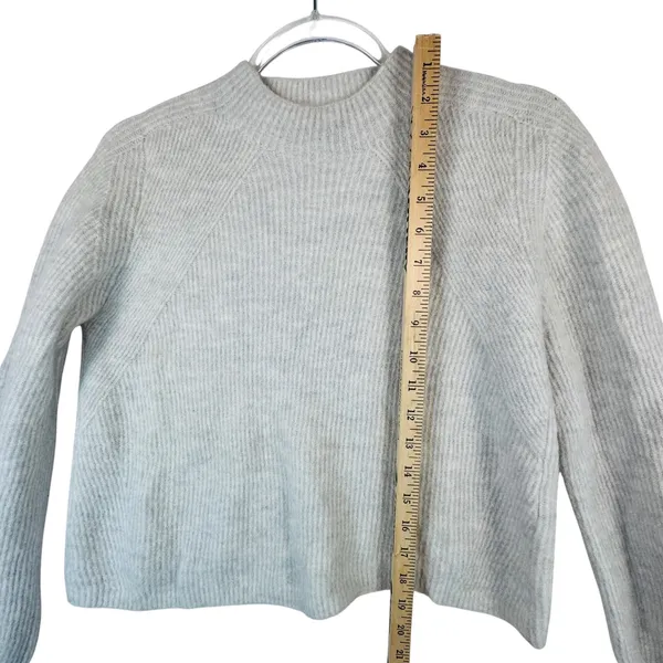 Banana Republic Minimalist Wool Blend Ribbed Sweater Gray Medium‎ Capsule Luxury - Image 6
