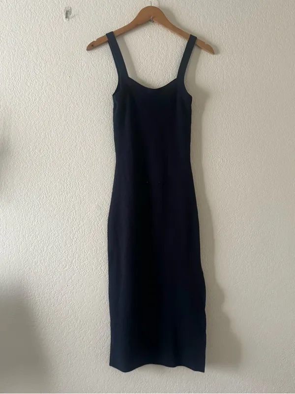 Aritzia Babaton Ribbed Navy Midi Dress - Image 2