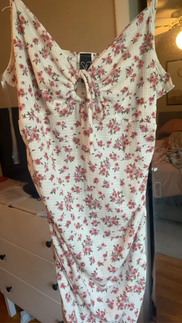 Windsor White Floral Dress - Image 2