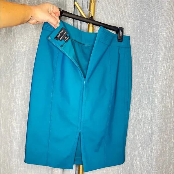 NWOT White House/Black Market Perfect Form teal pencil skirt size 4 - Image 3