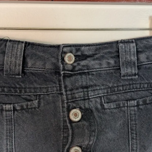 Free People - Faded Black Midnight Sun Mid Rise Denim Mini Skirt/Skort Size 25 - Image 13
