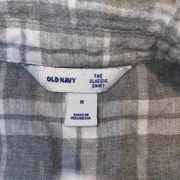 Old Navy Shirt Womens Medium Grey White Plaid Flannel Cotton Button Up - Image 5