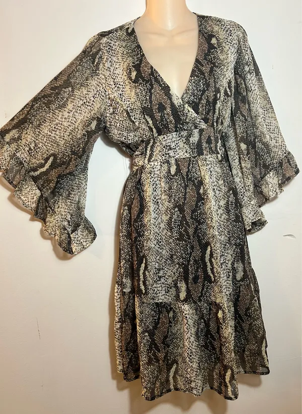 Stylish women's dress. Size M. $35. - Image 2