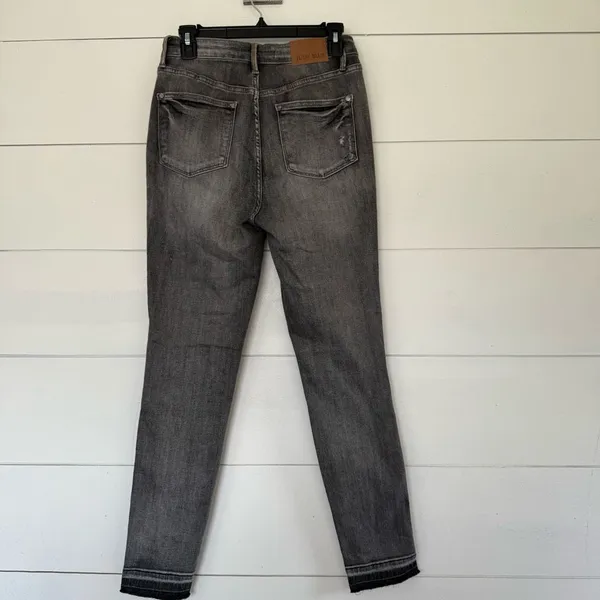 Judy Blue Women’s 7/28 Black Wash Skinny Fit Jeans - Image 3